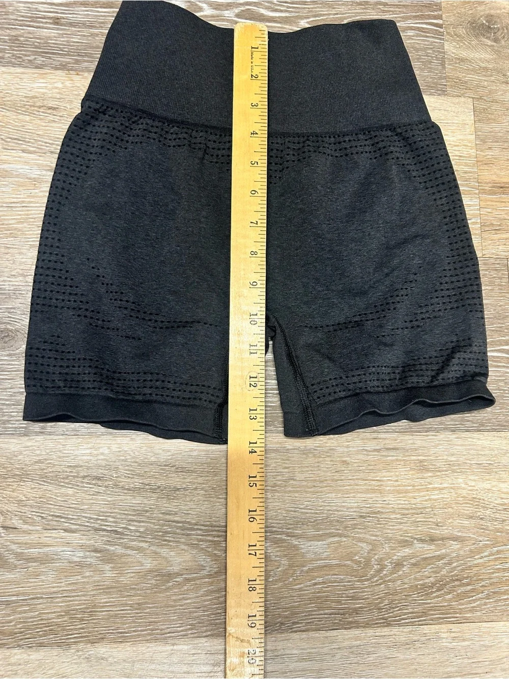 Gymshark Women's Everyday High Waisted Training Seamless Shorts Black XXS (2-4) - Picture 5 of 8